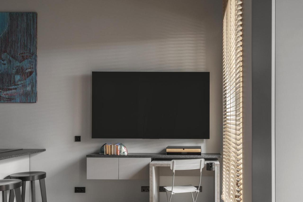 Ivis House Modern Apartment In Vilnius Old Town With Balcony VNO Exteriör bild