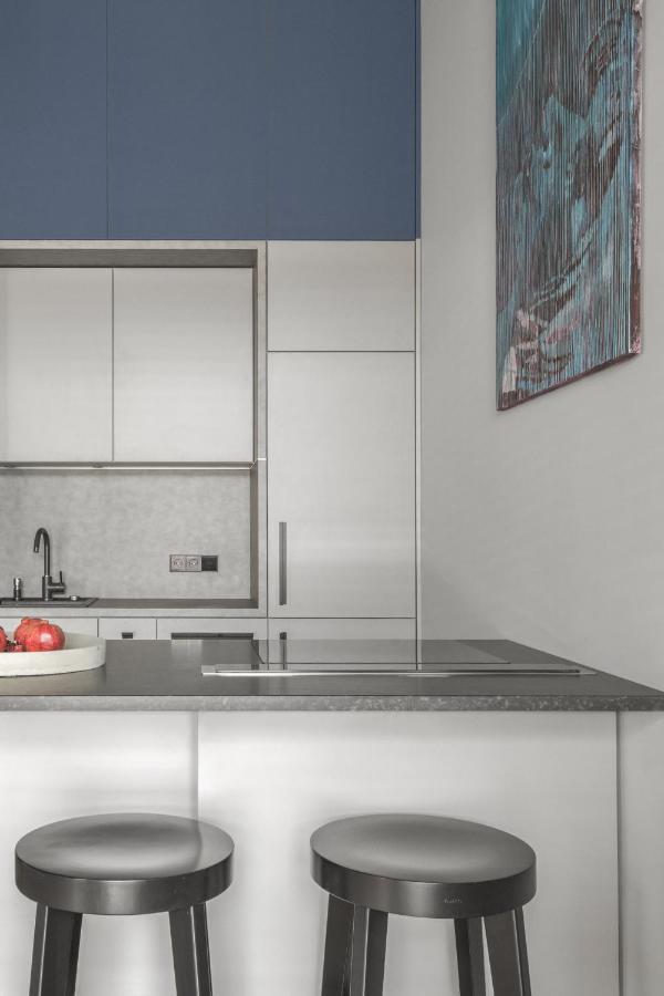 Ivis House Modern Apartment In Vilnius Old Town With Balcony VNO Exteriör bild