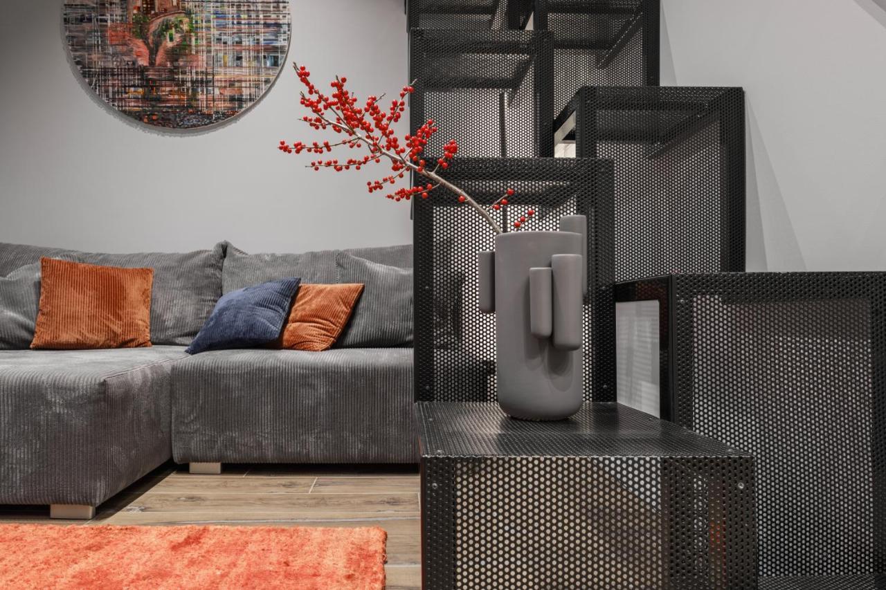 Ivis House Modern Apartment In Vilnius Old Town With Balcony VNO Exteriör bild